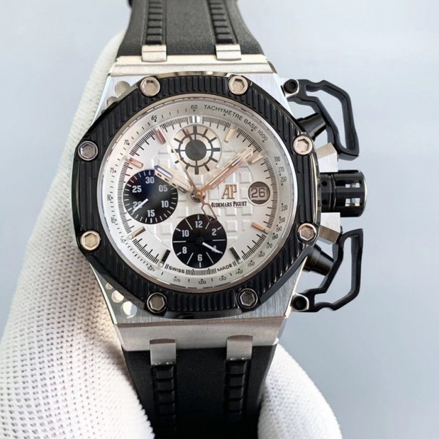 世界中で大人気オーデマピゲ ロイヤルオーク 本物 オフショアクロノ T3 世界限定1000本 Ody67142