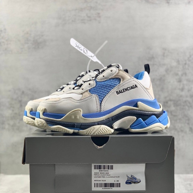 バレンシアガ Triple S 本物 スニーカー トリプルソール bar67391