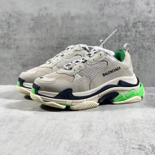 一目惚れ バレンシアガ Triple S 本物 スニーカー トリプルソール baa55936