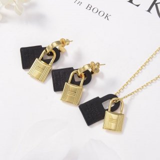 定番【人気】★エルメス 本物★オケリー ピアス 4色 H078851CK18