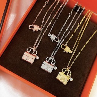 追跡付★ショッパー付★エルメス バッファローホーン ダイヤ ペンダント★ 本物 ero65886