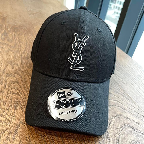 【話題商品！】サンローラン×ニューエラ 本物☆モノグラムキャップ帽☆YSLキャップ★ 687687YCL361000