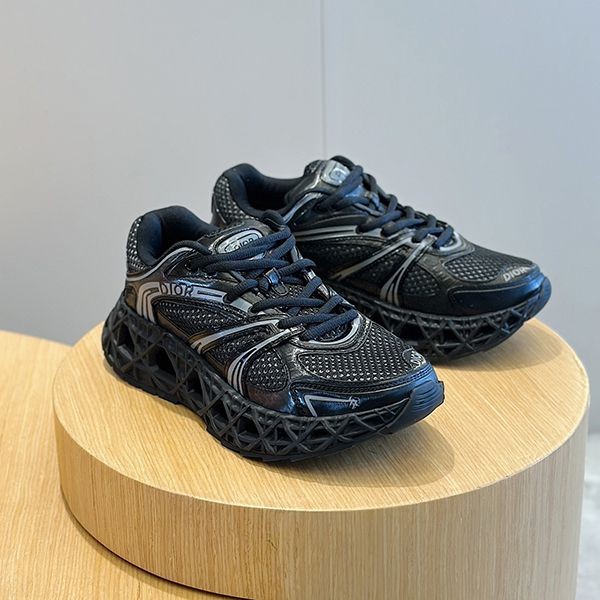 稀少 話題コラボ ディオール ＆ カウズ スニーカー 本物 3SN323ZCYH968