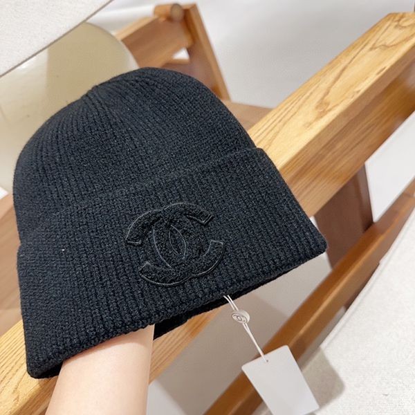 注目★シャネル ニット帽 本物 シンプルロゴ shg11196