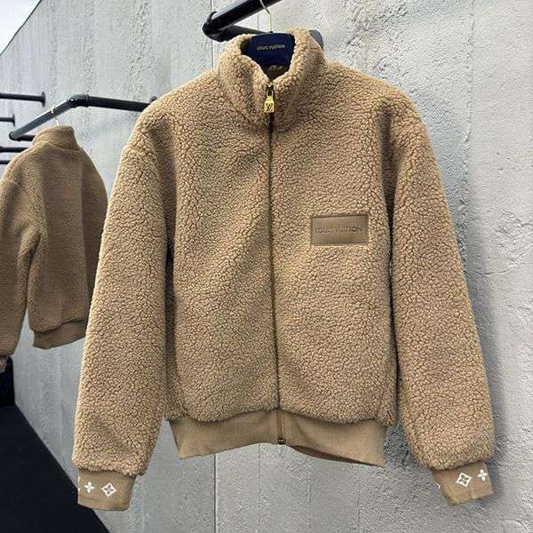 新色登場☆ルイヴィトン レザーパッチフリースブルゾン 本物 vuy50494