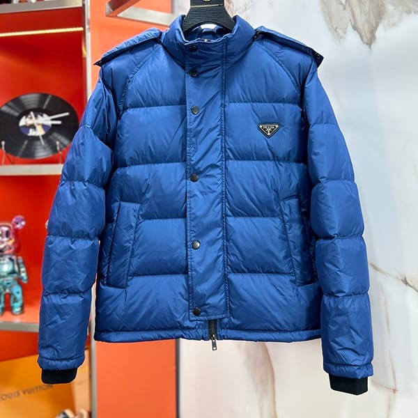 入手困難プラダ Re-Nylon ダウンジャケット 本物 pup97328