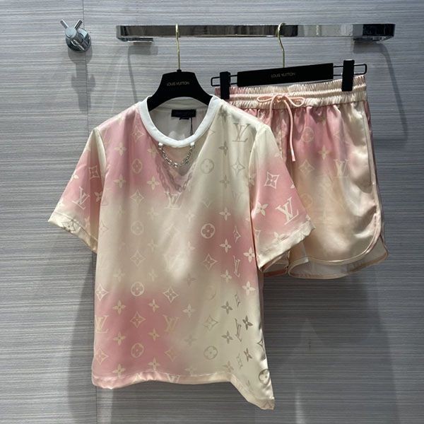 入手困難 ルイヴィトン グラディエントLVサークルTシャツ 本物 上下セット vud07839