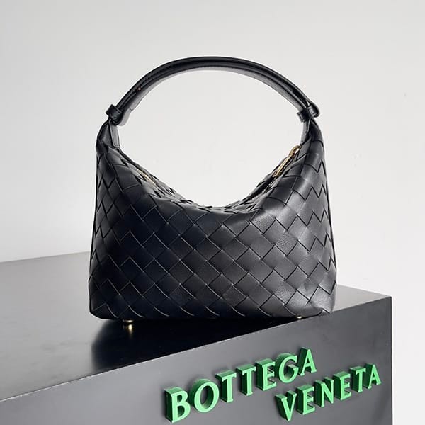 絶対欲しい！ボッテガ ヴェネタ 本物 ミニ ウォレス ハンドバッグ bog87921
