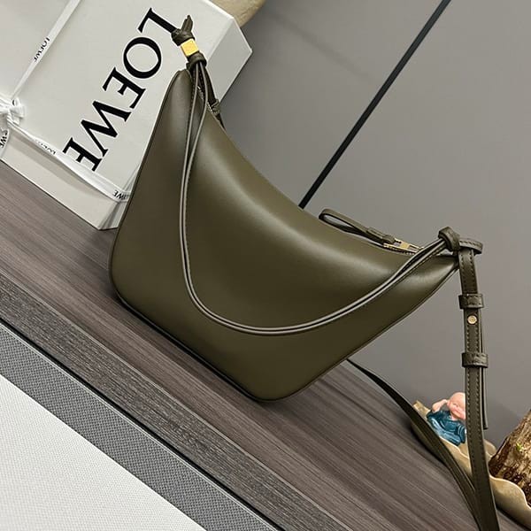 n級品 おすすめロエベ ハンモックショルダーバック 本物 los07811