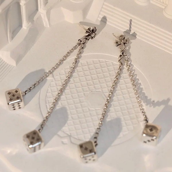秋冬新作 クロムハーツ ピアス 本物 CH ダブル ダイス シルバー DOUBLE DICE Kuq79874