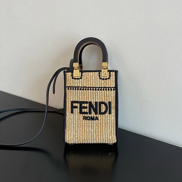 すぐ届 フェンディ 本物 サンシャインミニショッパーバッグ（ストロー素材） fea24479