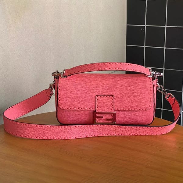 確保済みフェンディ 本物 バゲット ピンク セレリア バッグ 8BR600 ANT2F191J