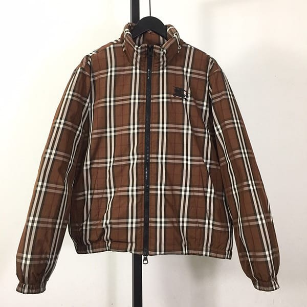 素敵なバーバリー 本物 チェックナイロン パファージャケット Baw15754