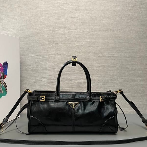 使い勝手良しプラダ ミディアム レザー ハンドバッグ コピー 1BA4262CYR