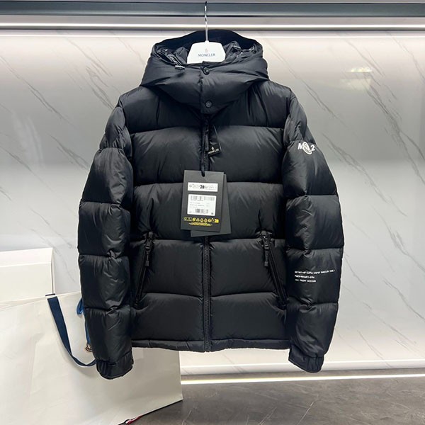 モンクレール FRGMT ジーニアス Acanthus ダウンジャケット 本物 1A00001 M3235