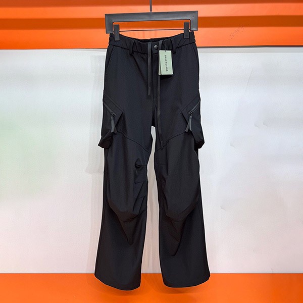すぐ届く バレンシアガ フレアカーゴパンツ 本物 bas33684