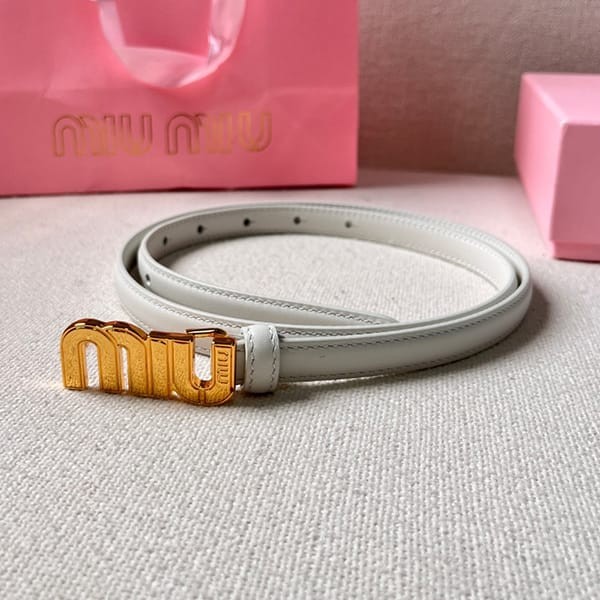 ★日本!!人気！ミュウミュウ Logo スリム ベルト メタルバックル 本物 myl54677