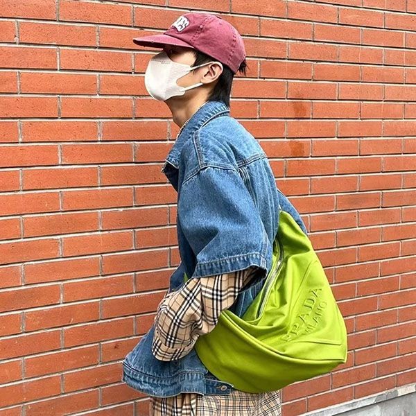 超希少！プラダ トライアングル キャンバスバッグ 本物 pum89873