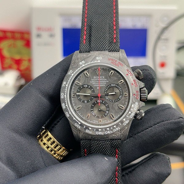 ロレックス 本物 DiW カーボンデイトナ "オールカーボンレッドエディション" rok62232