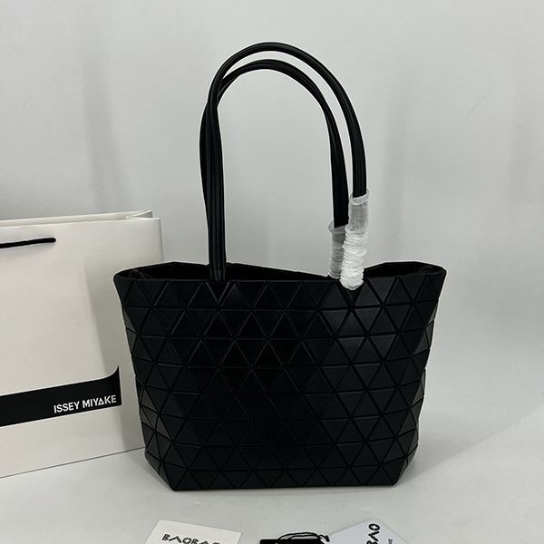 n級 おすすめBAOBAO ISSEY 本物 MIYAKE カルトン メタリック バッグ bas72326