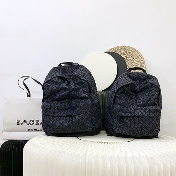一目惚れバオバオイッセイミヤケ バックパック 2size 本物 bau83132