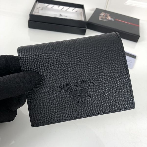 超話題!プラダ サフィアーノ 二つ折り財布 本物 puu53425