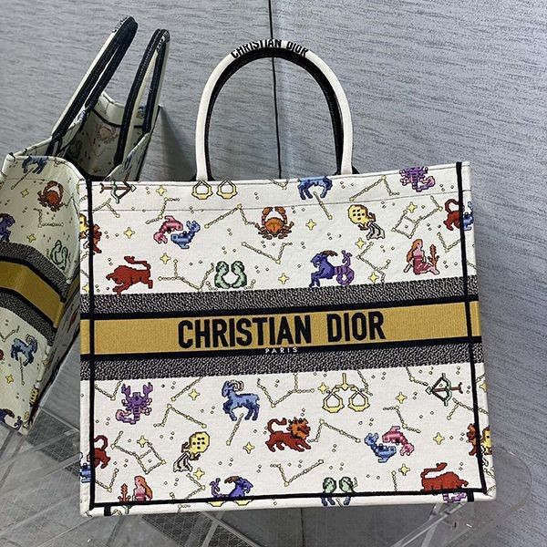 入手困難ディオール BOOK TOTE 本物 ジャルダン ディヴェール 花柄 刺繍 S M L dew17736
