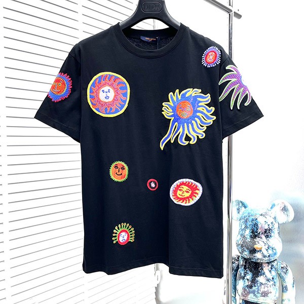 送料無料 ルイヴィトン 本物 × YK エンブロイダードフェイスTシャツ vur01369