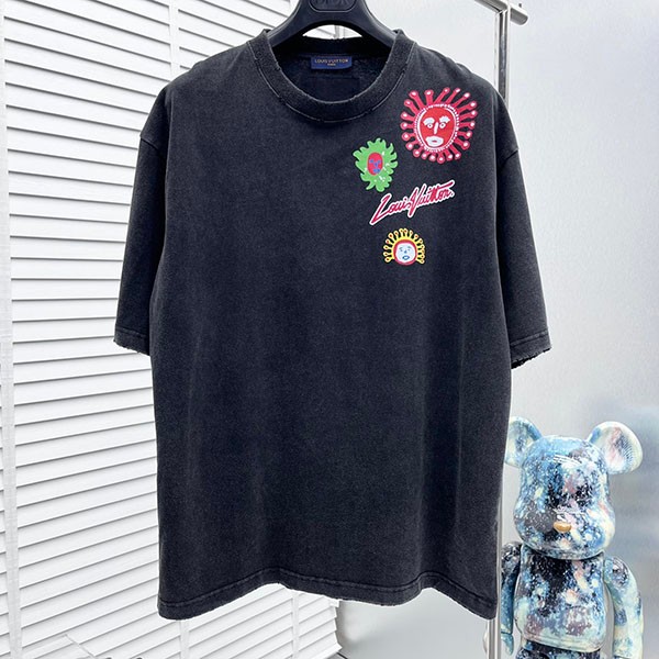 【個性的×ハイセンス】LV×YK 本物 エンブロイダードフェイスTシャツ vux58778