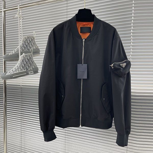 送料込プラダ Re Nylon ボンバージャケット 本物 SGB9031WQ8F000