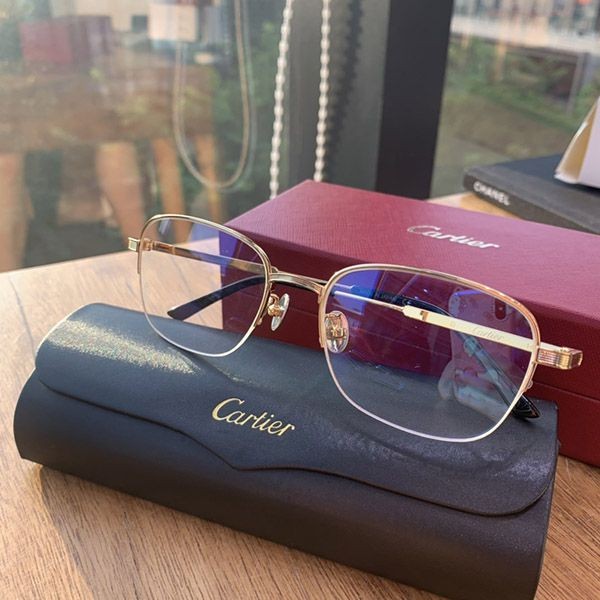 人気急上昇カルティエ 本物 EYEWEAR ゴールドトーン スクエアメガネ kaw88426