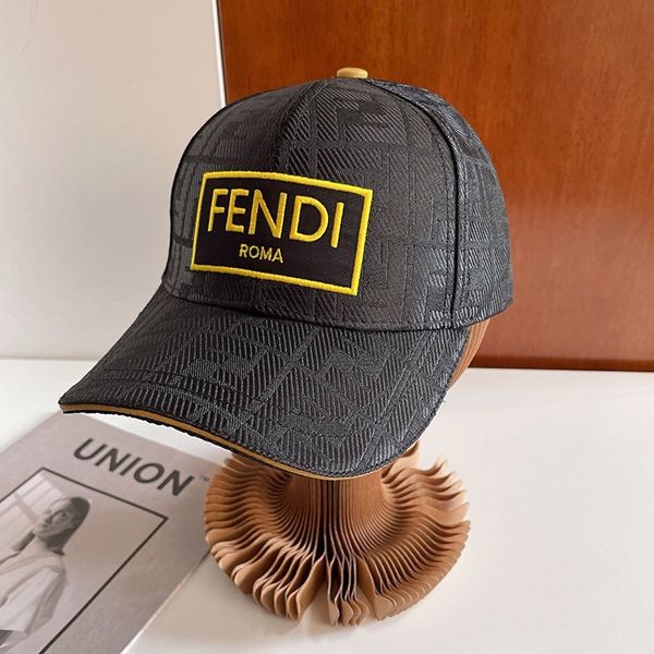 フェンディ ベースボールキャップ 本物 争奪戦 feg99534