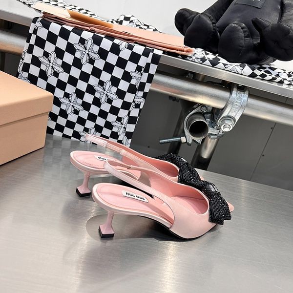 人気お洒落にミュウミュウ 本物 パンプス ヒール5.5cm myr58479