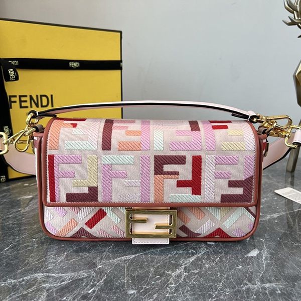 超希少！フェンディ バゲットFF刺繍 ハウンド 本物 ショルダーバッグ feh25658