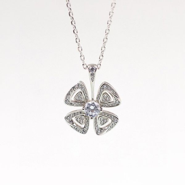 すぐ届くブルガリ ネックレス 本物 FIOREVER 18K ゴールド【人気商品】 Bud41316