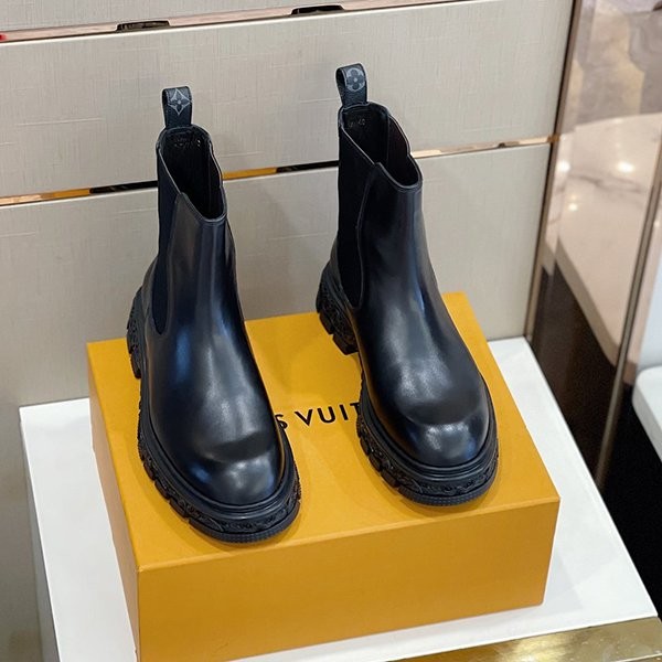 ギフトに最適ルイヴィトン ショートブーツ 本物 vug02349