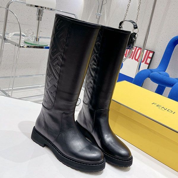 フェンディ FFモチーフ カーフスキン ラウンドトゥ ブーツ本物 fev24920