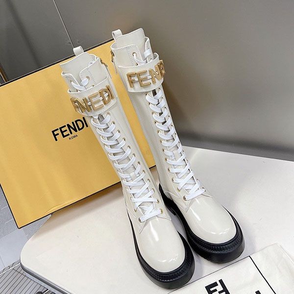 確保済み フェンディ フェンディグラフィ ブーツ 本物 feq61102