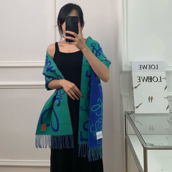 大人気！ロエベ 本物 ウール&カシミヤ ロゴ入りスカーフ loq67780