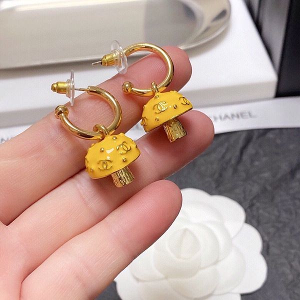 新色☆希少 シャネル きのこ類 ピアス 本物 shp33573