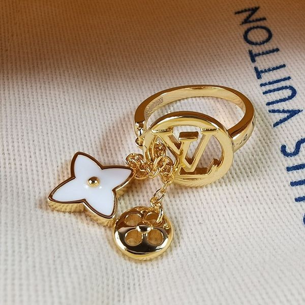 ルイヴィトン 本物 リング モノグラム お洒落に vuj25125
