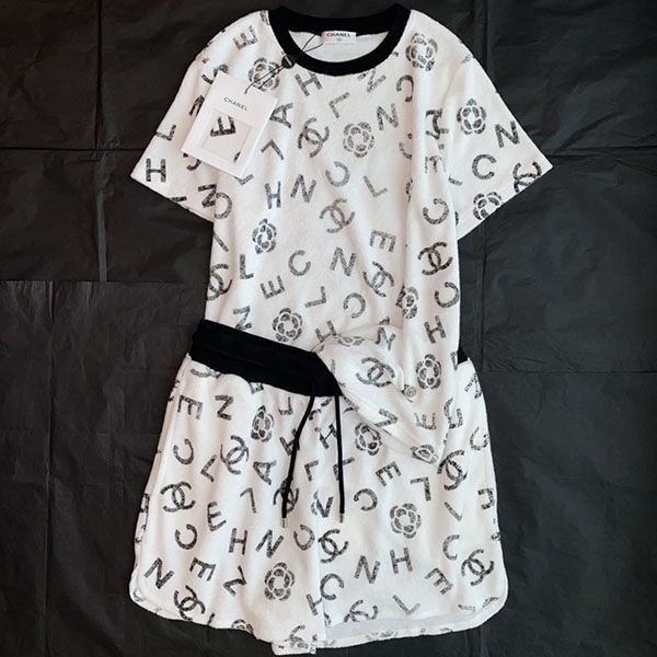 【日本未発売】シャネル ロゴ Tシャツ＆ ショーツ 上下セット 本物 shz83729