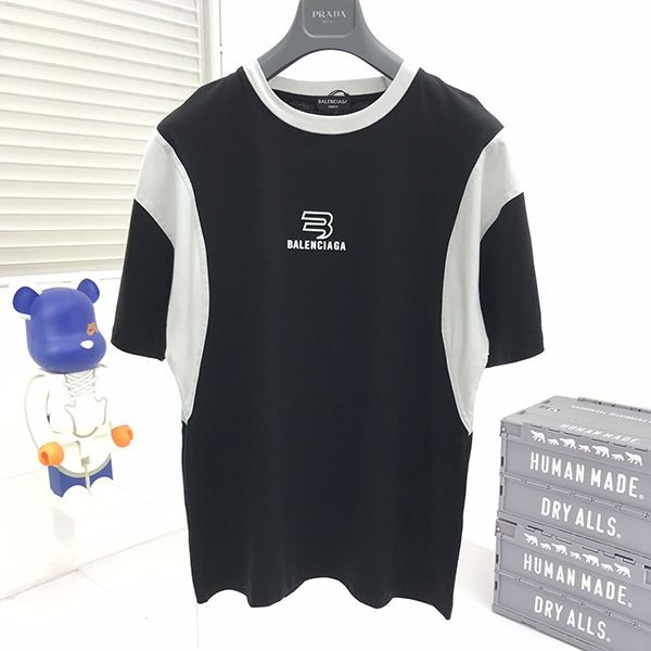 完売必至 バレンシアガ ロゴ ミディアムフィット 本物 Tシャツ bal16034